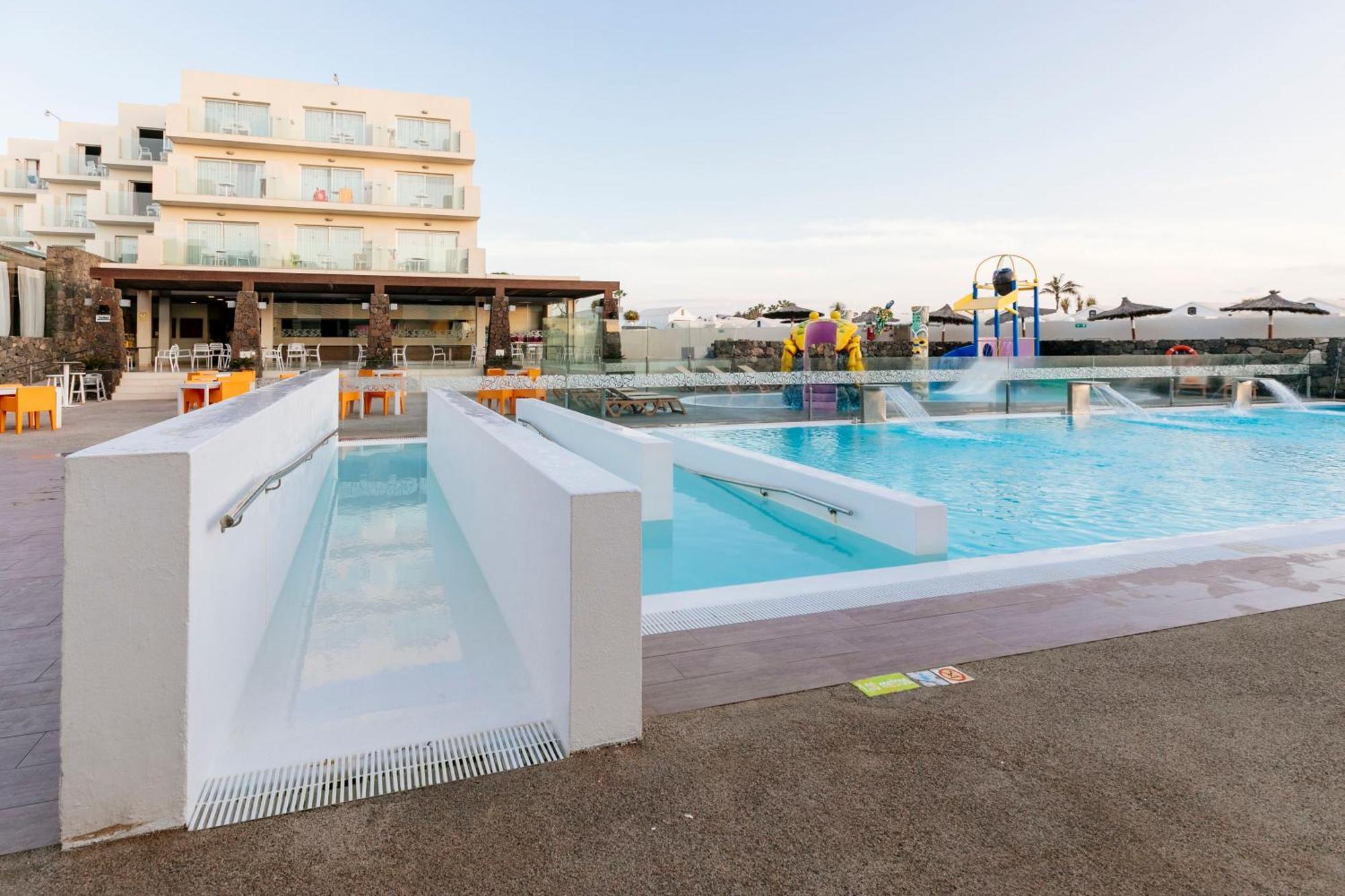 Hd Beach Resort Costa Teguise Kültér fotó